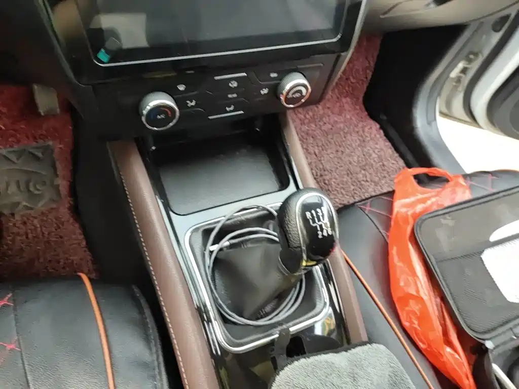 Fengguang 580 2017 1.5T manual luxury model купить на сайте DeffCars