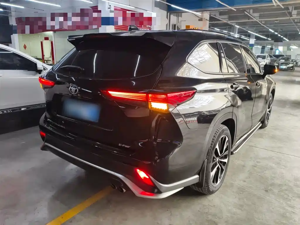 Crown Lufang 2022 2.5L HEV four-wheel drive premium version купить на сайте DeffCars