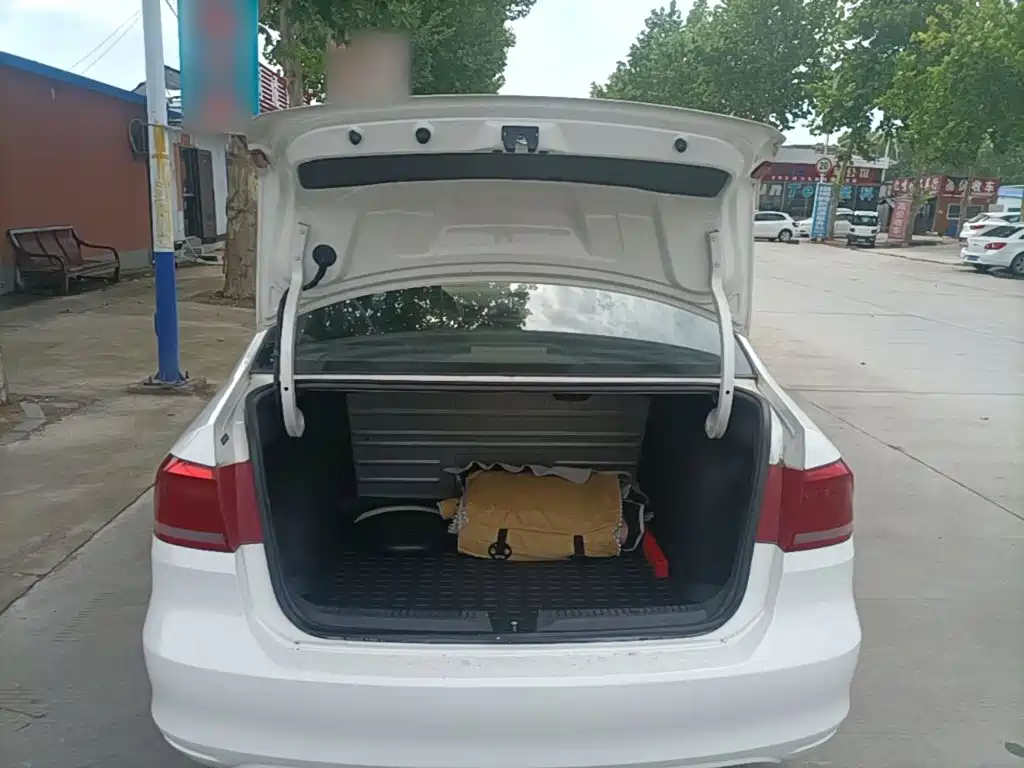 Santana 2013 1.6L Automatic Comfort Edition купить на сайте DeffCars