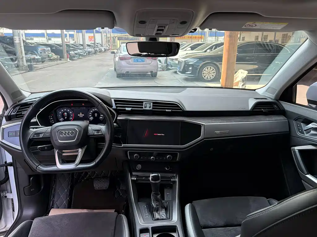 Audi Q3 2020 35 TFSI Fashionable and Dynamic купить на сайте DeffCars