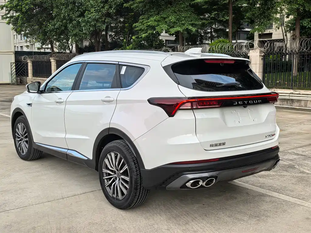 Jietu X70 PLUS 2023 model 1.5T DCT Brave PLUS 7 seats купить на сайте DeffCars