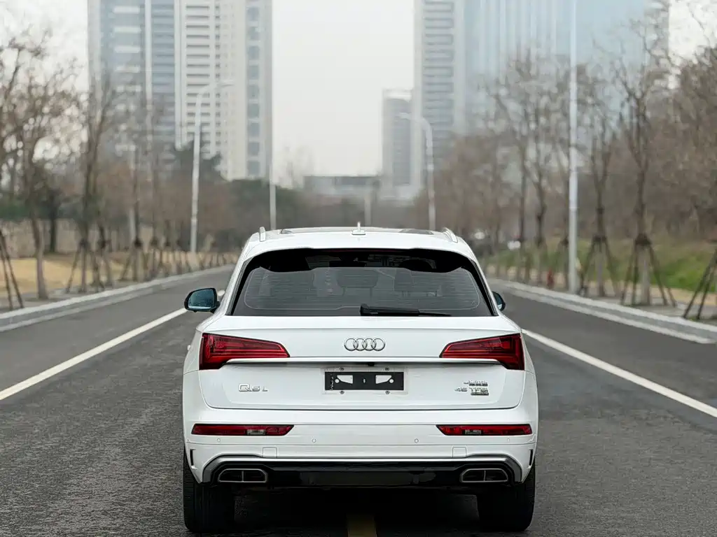 Audi Q5L 2021 45 TFSI luxury and dynamic model купить на сайте DeffCars