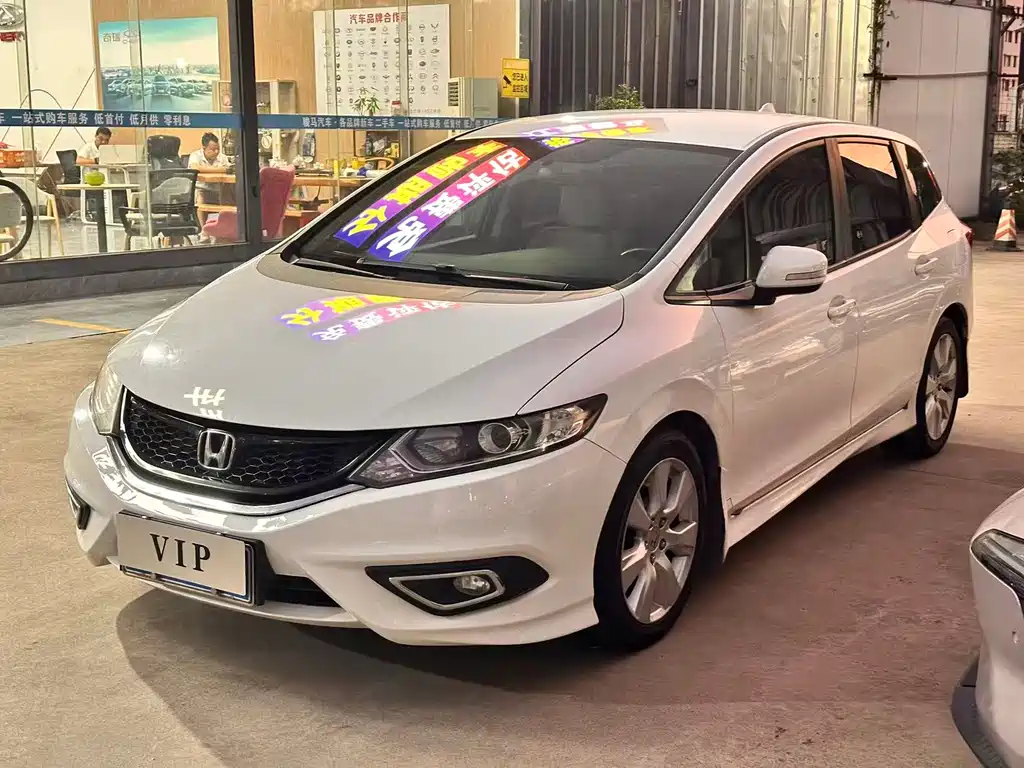 Jade 2013 1.8L automatic comfort version 5 seats купить на сайте DeffCars
