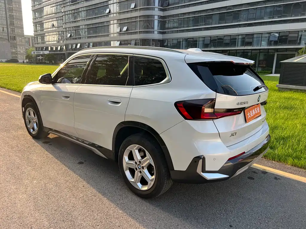BMW X1 2023 sDrive20Li X Design Package купить на сайте DeffCars