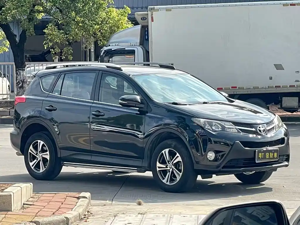 RAV4 Rongfang 2015 2.0L CVT two-wheel drive fashion version купить на сайте DeffCars