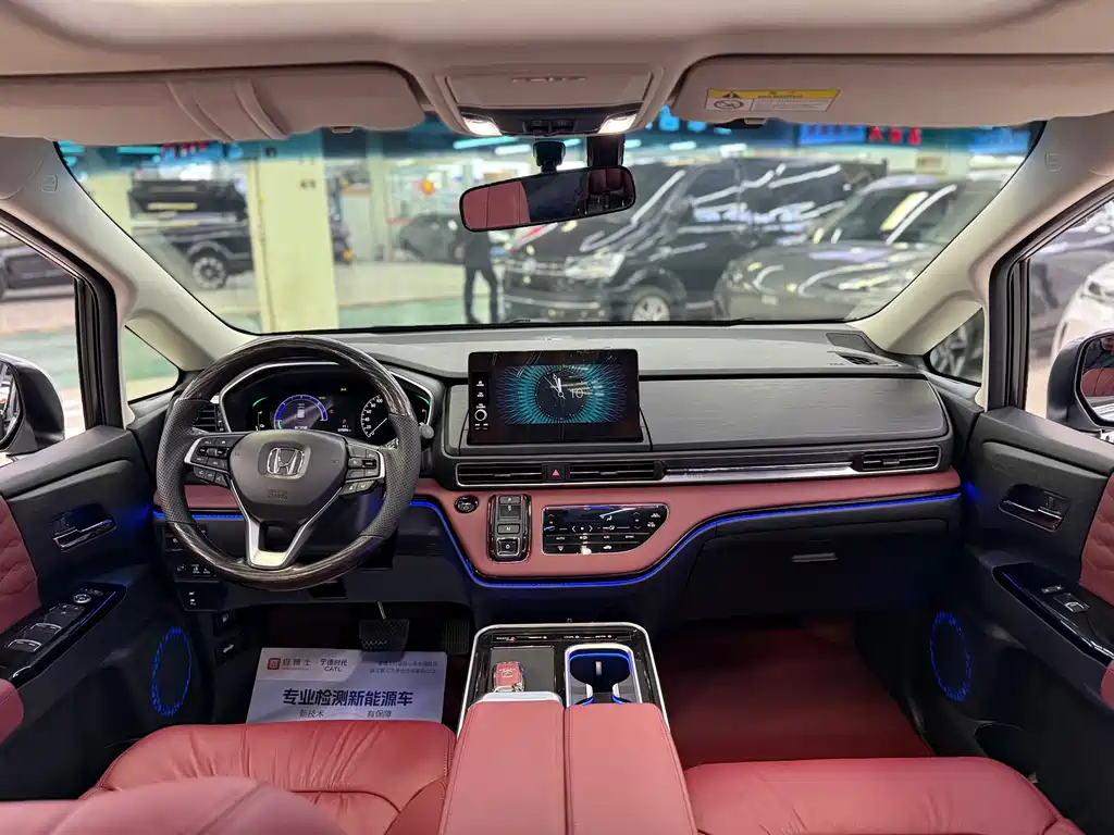 Alison 2024 2.0L e:HEV Deluxe Edition купить на сайте DeffCars