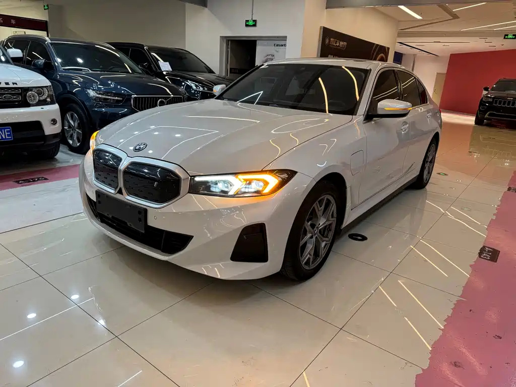 BMW i3 2024 eDrive 35 L купить на сайте DeffCars