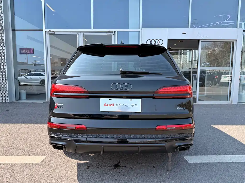 Audi Q7 2025 45 TFSI quattro S line Black Warrior купить на сайте DeffCars