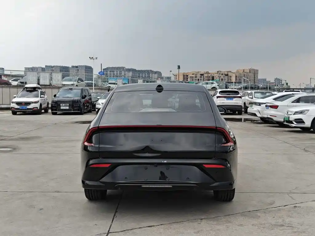 Wuling Starlight 2025 610km smart flagship model купить на сайте DeffCars