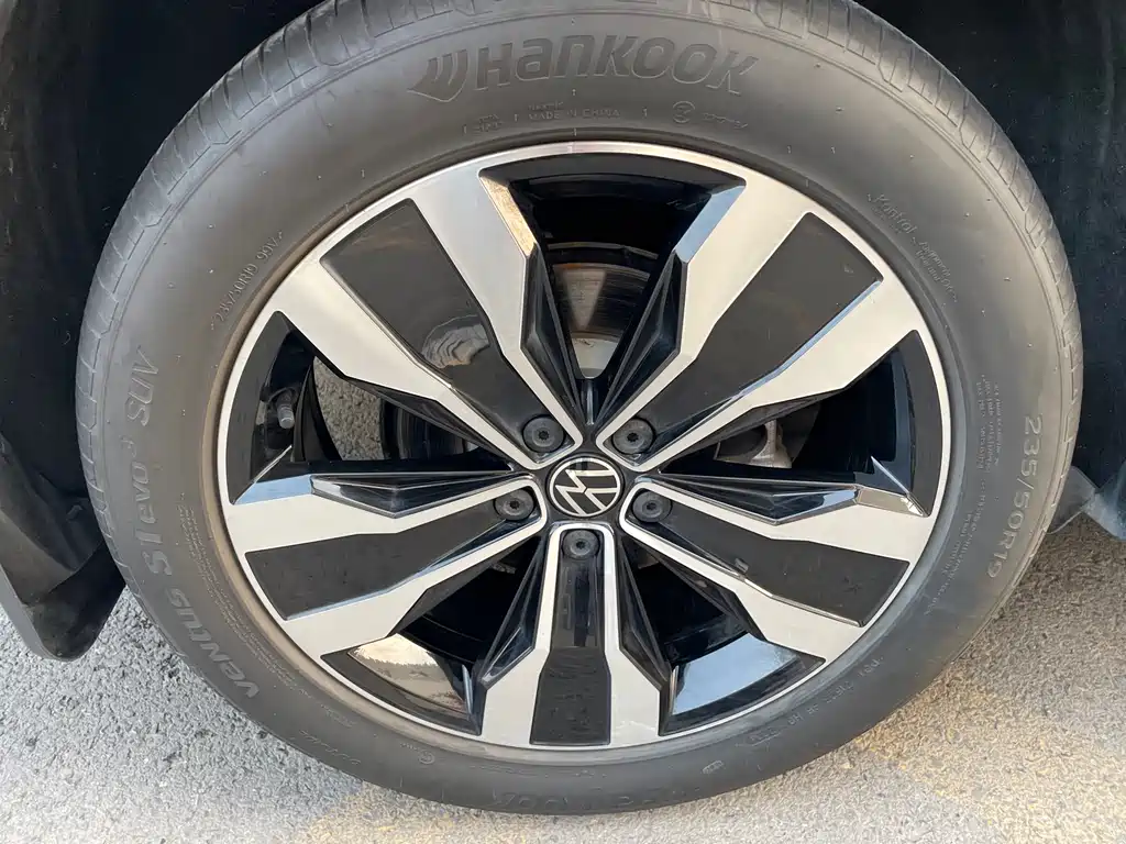 Tiguan L 2024 Outstanding Model 330TSI Automatic Two-wheel Drive R-Line Longyao Edition купить на сайте DeffCars