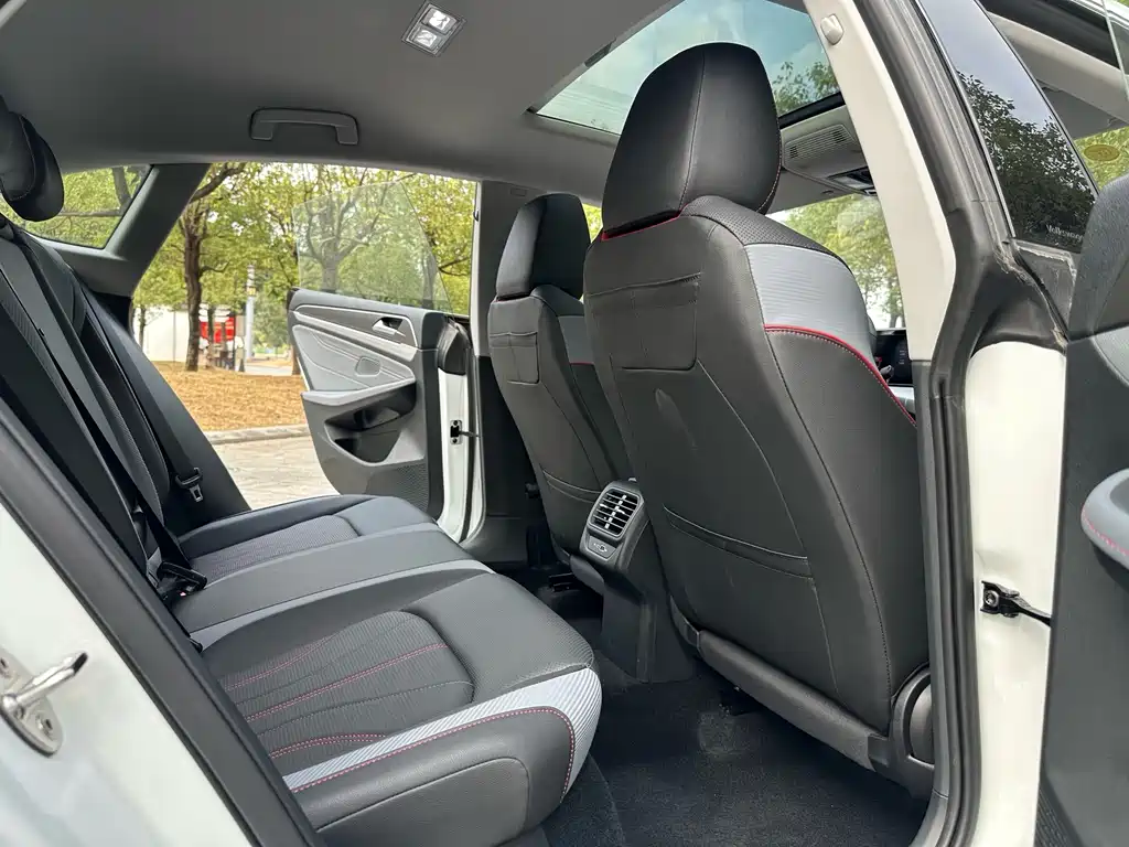 Lingdu 2025 Lingdu L 280TSI DSG Hot Edition купить на сайте DeffCars