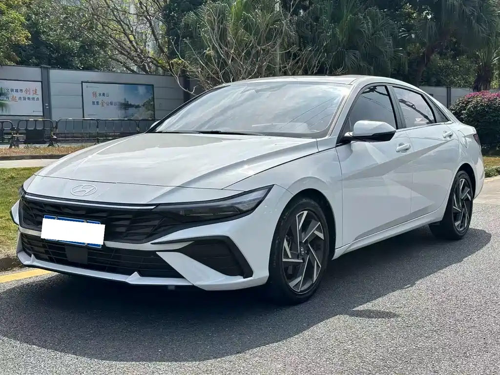 Elantra 2023 1.5L CVT LUX Premium Edition купить на сайте DeffCars