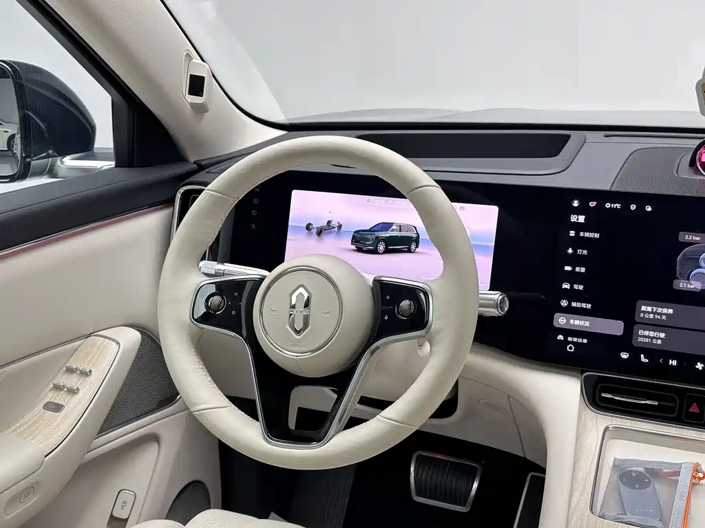 Wenjie M8 2025 extended range Max+ version 53.4kWh 6-seater version купить на сайте DeffCars