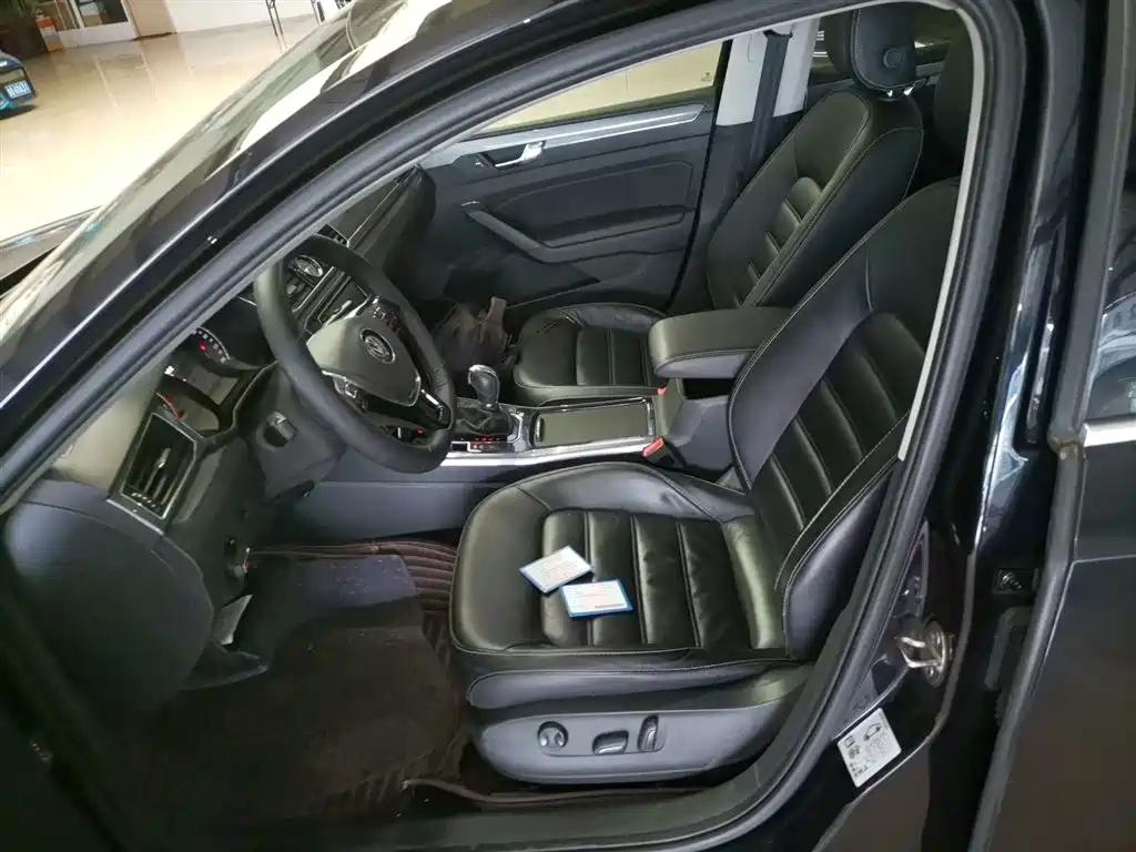 Passat 2017 330TSI DSG Premium Edition купить на сайте DeffCars
