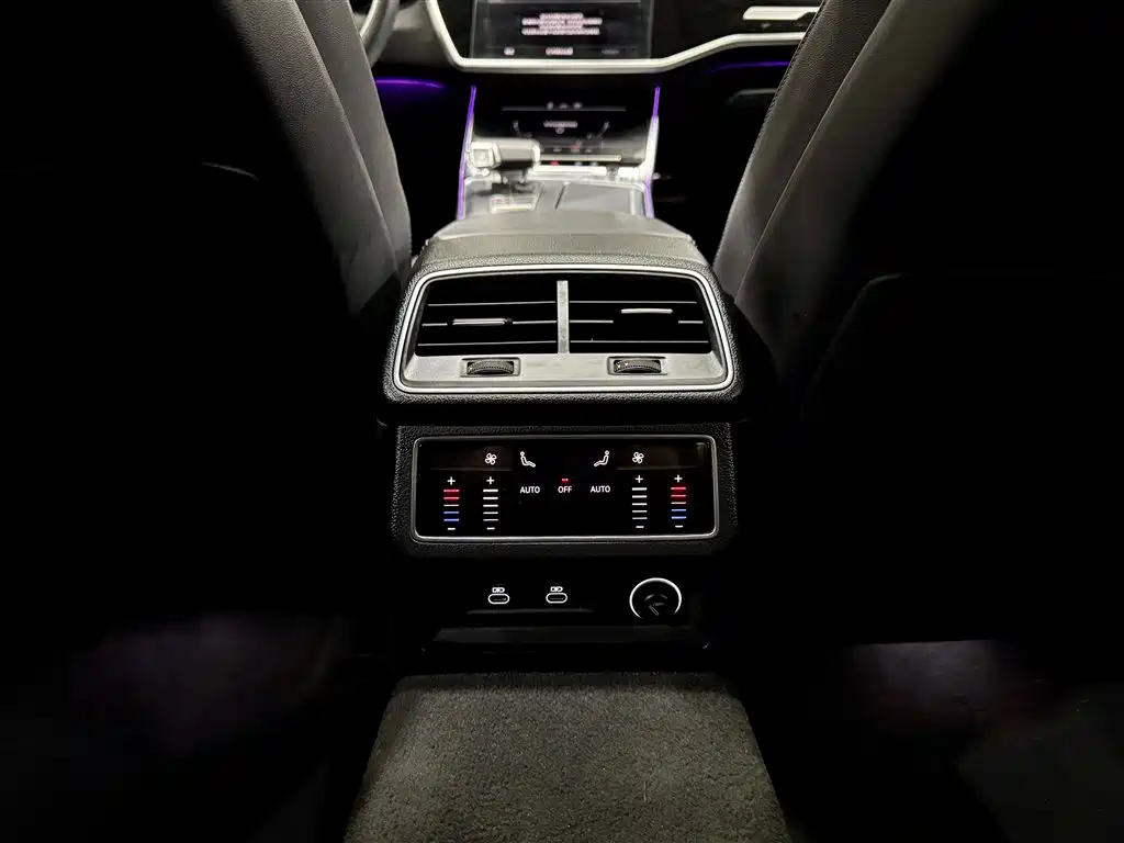 Audi A7L 2024 45 TFSI luxury model купить на сайте DeffCars