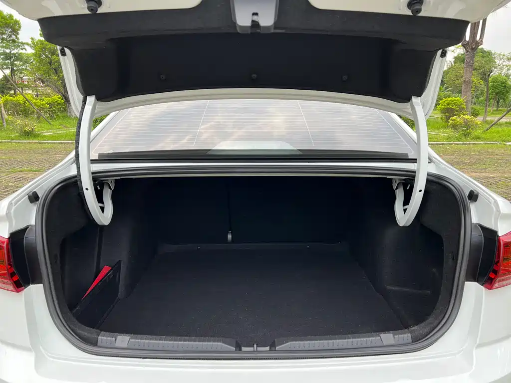 Bora 2023 200TSI DSG Yuexing Edition купить на сайте DeffCars