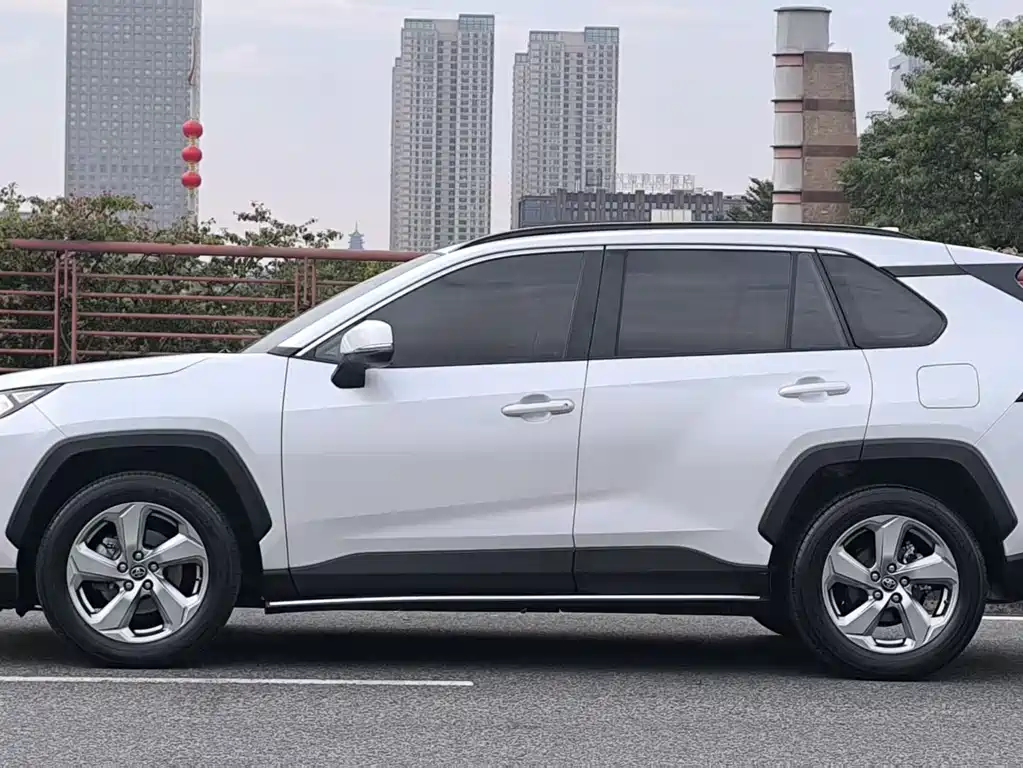 RAV4 Rongfang 2021 2.0L CVT four-wheel drive fashion version купить на сайте DeffCars