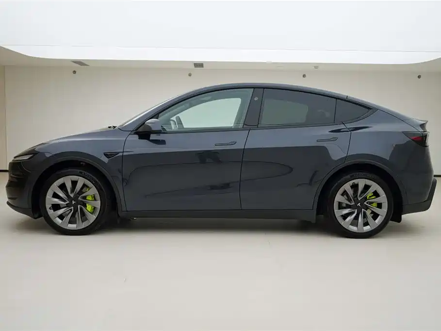 Model Y 2025 long-range all-wheel drive version купить на сайте DeffCars