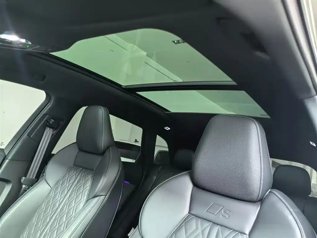 Audi Q5L 2026 2.0T smart hybrid exclusive model купить на сайте DeffCars
