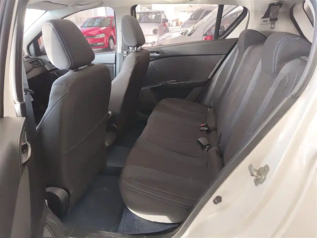 Baojun 310 2016 1.2L manual comfort model купить на сайте DeffCars