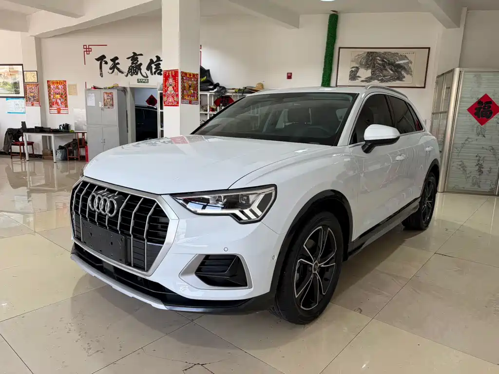 Audi Q3 2022 35 TFSI Fashionable and Elegant купить на сайте DeffCars