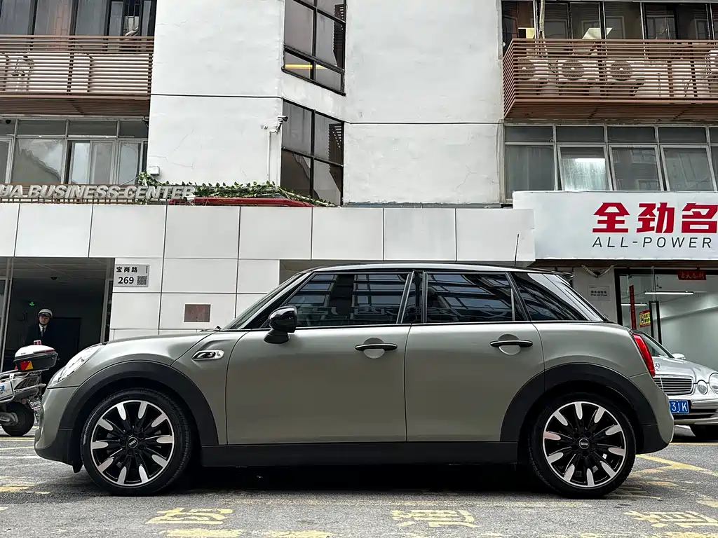 MINI 2017 2.0T COOPER S Racing Control Five-Door Edition купить на сайте DeffCars