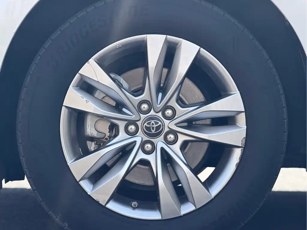 SIENNA 2021 2.5L Hybrid Platinum Edition купить на сайте DeffCars