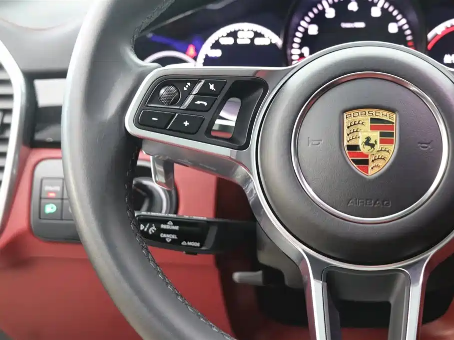 Cayenne 2023 Cayenne 3.0T Platinum Edition купить на сайте DeffCars