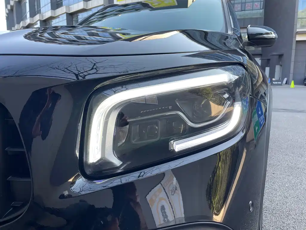 Mercedes-Benz GLB AMG 2021 AMG GLB 35 4MATIC купить на сайте DeffCars