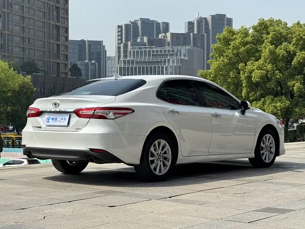 Camry 2021 2.0G Deluxe Edition купить на сайте DeffCars