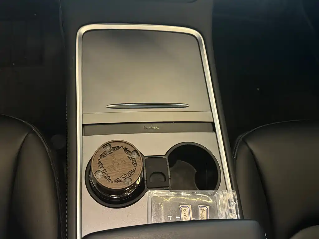 Model Y 2024 rear-wheel drive version купить на сайте DeffCars