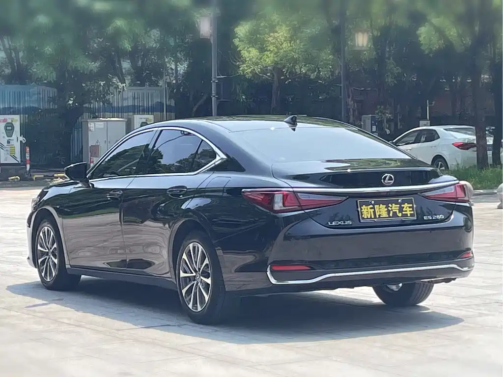 Lexus ES 2023 200 Excellence Edition купить на сайте DeffCars