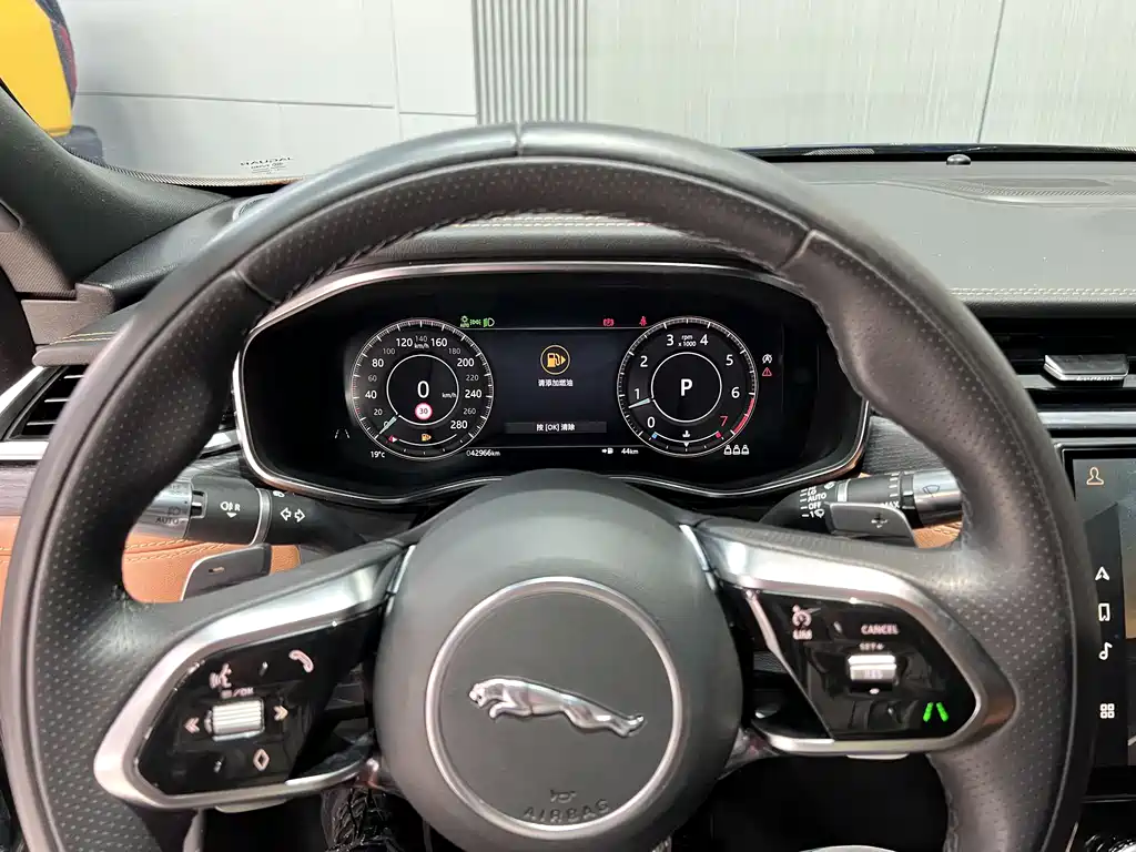 Jaguar XFL 2022 XFL 2.0T P250 two-wheel drive elite sports version купить на сайте DeffCars