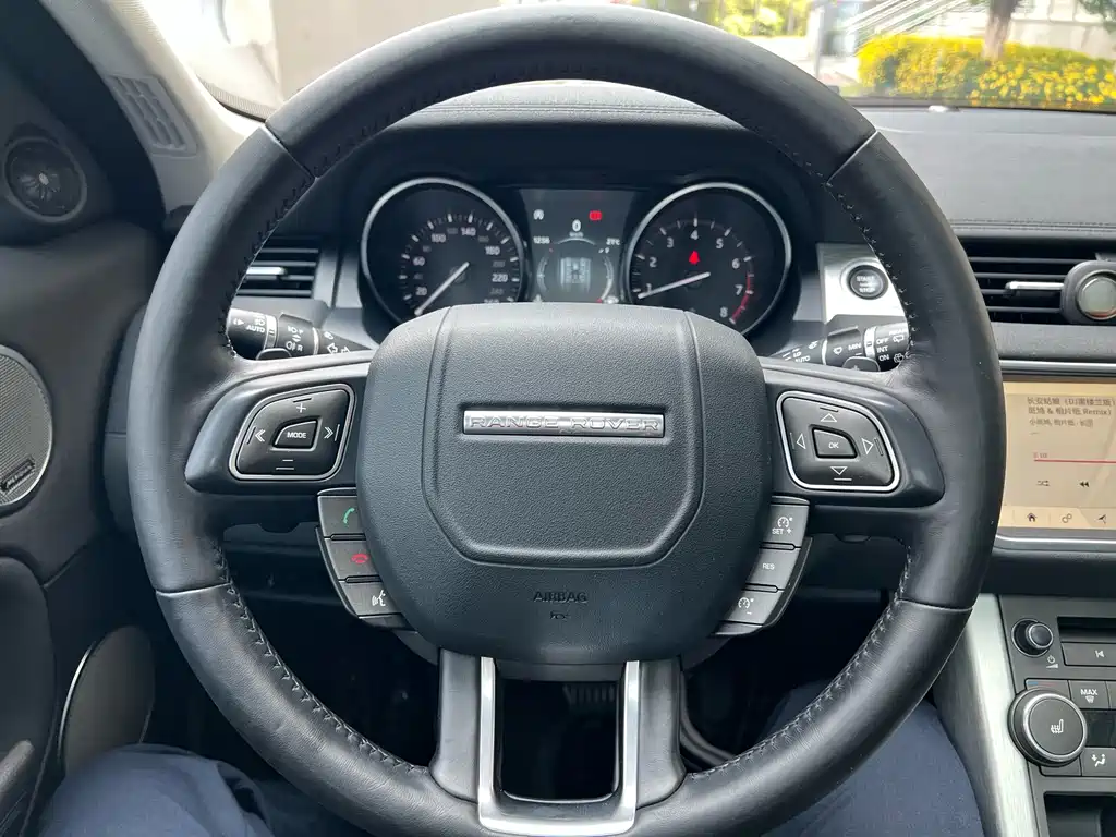 Range Rover Evoque 2018 240PS SE Zhiyao Edition купить на сайте DeffCars