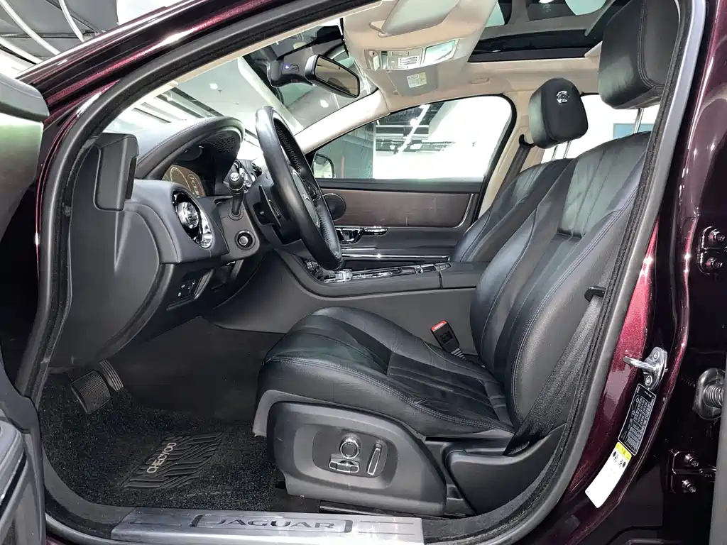 Jaguar XJ 2016 XJL 2.0T two-wheel drive elegant business version купить на сайте DeffCars