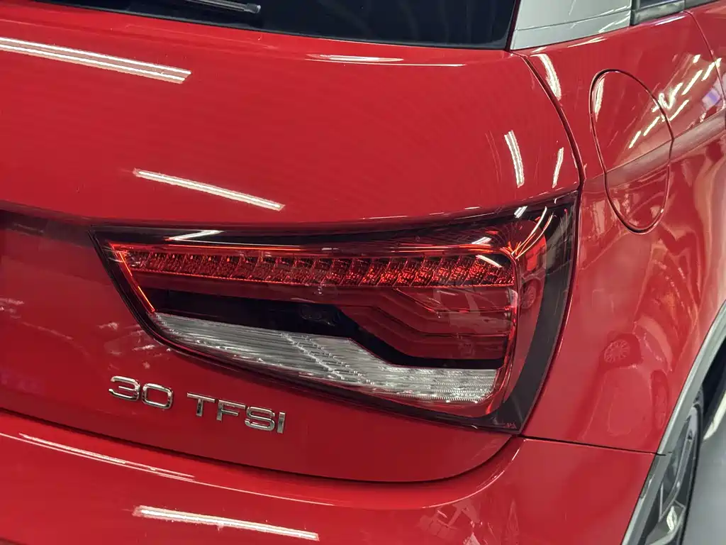 Audi A1 2016 30 TFSI Sportback Design Fashion Edition купить на сайте DeffCars