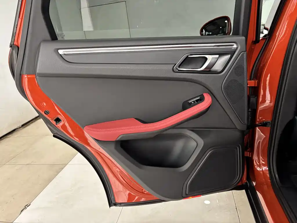 Macan 2023 Macan 2.0T купить на сайте DeffCars