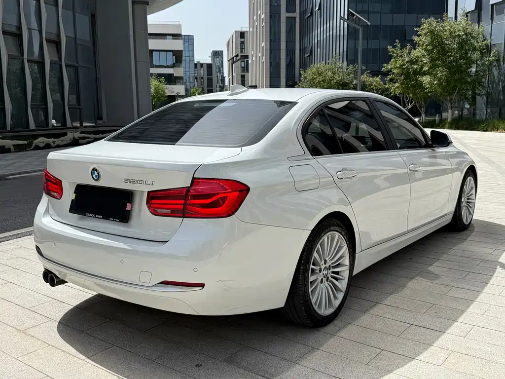BMW 3 Series 2018 320Li Fashion Model купить на сайте DeffCars