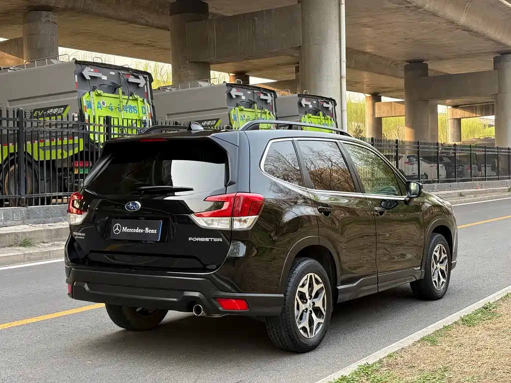 Forester 2020 2.0i Deluxe Edition купить на сайте DeffCars