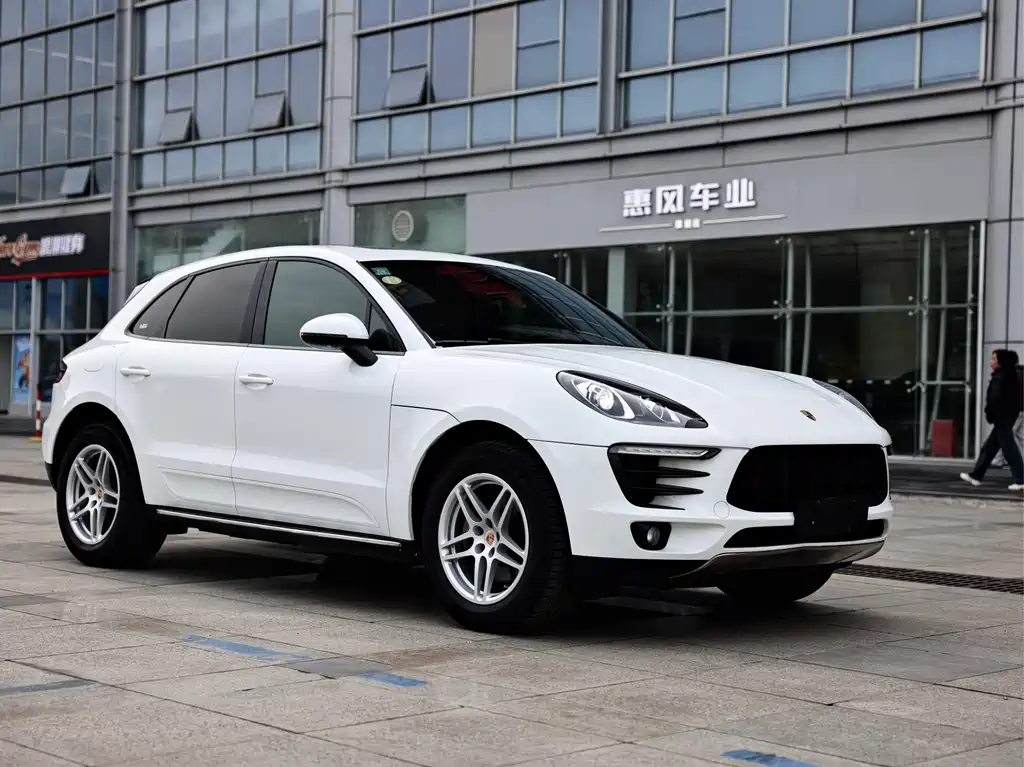 Macan 2017 Macan 2.0T купить на сайте DeffCars