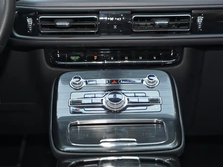 Voyager 2021 2.0T four-wheel drive exclusive edition купить на сайте DeffCars