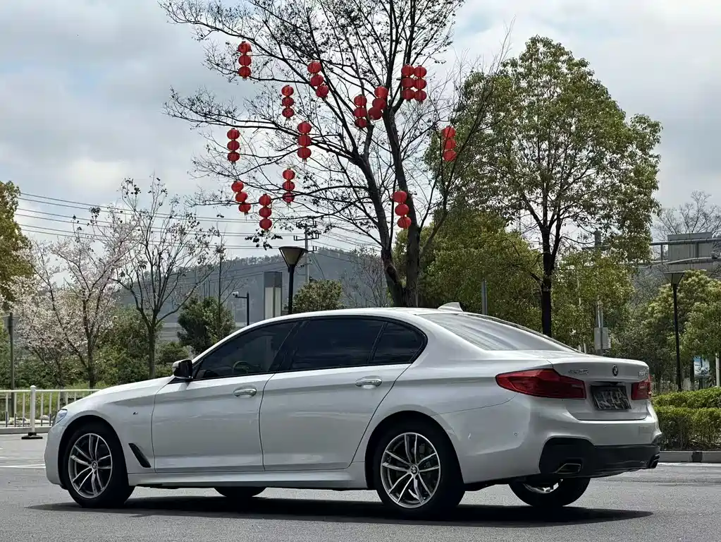 BMW 5 Series 2018 525Li M Sports Package купить на сайте DeffCars