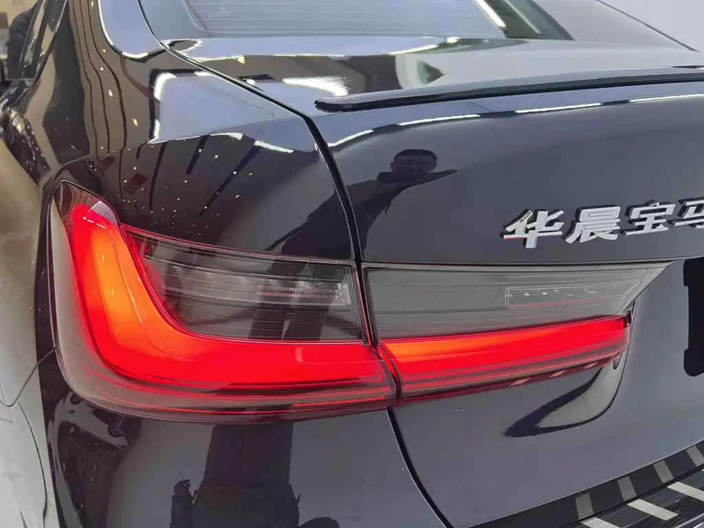 BMW 3 Series 2025 330Li M Sports Night Package купить на сайте DeffCars