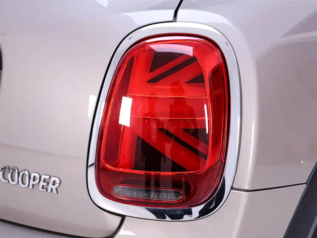 MINI 2023 1.5T COOPER Artist Five-Door Edition купить на сайте DeffCars