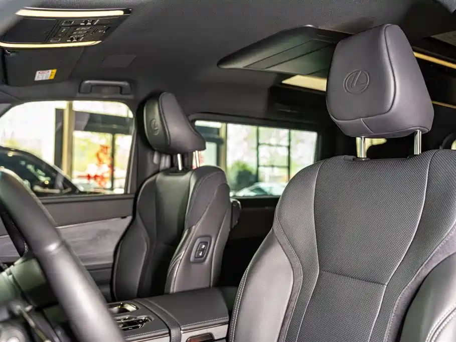 Lexus LM 2023 350h seven-seat elegant version купить на сайте DeffCars