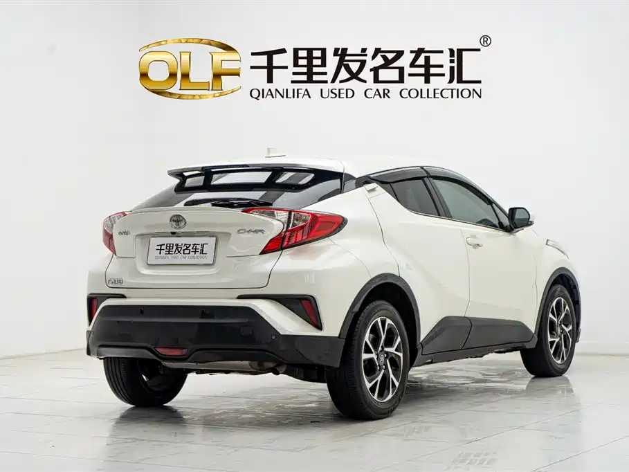 Toyota C-HR 2020 2.0L Leading Edition купить на сайте DeffCars