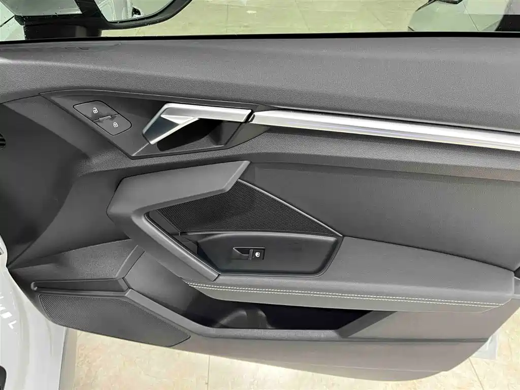 Audi A3 2023 facelift Sportback 35 TFSI stylish and sporty купить на сайте DeffCars