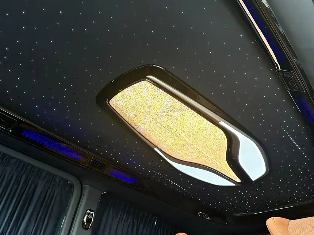 Vito 2024 2.0T Business Edition 7-seater купить на сайте DeffCars