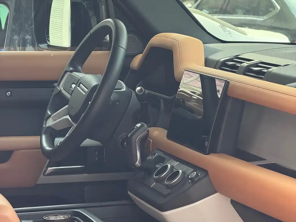 Land Rover Defender 2024 110 3.0T P400 X-DYNAMIC HSE купить на сайте DeffCars
