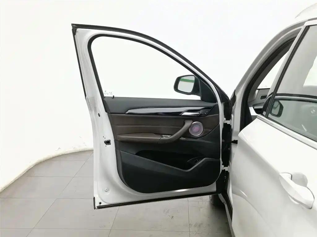 BMW X1 2021 sDrive20Li Fashion Model купить на сайте DeffCars